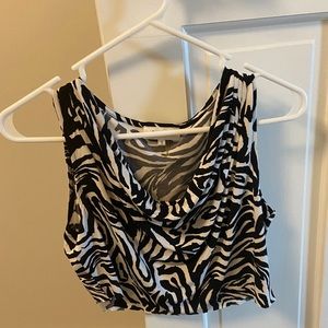 Cropped Calvin Klein low neck zebra tank